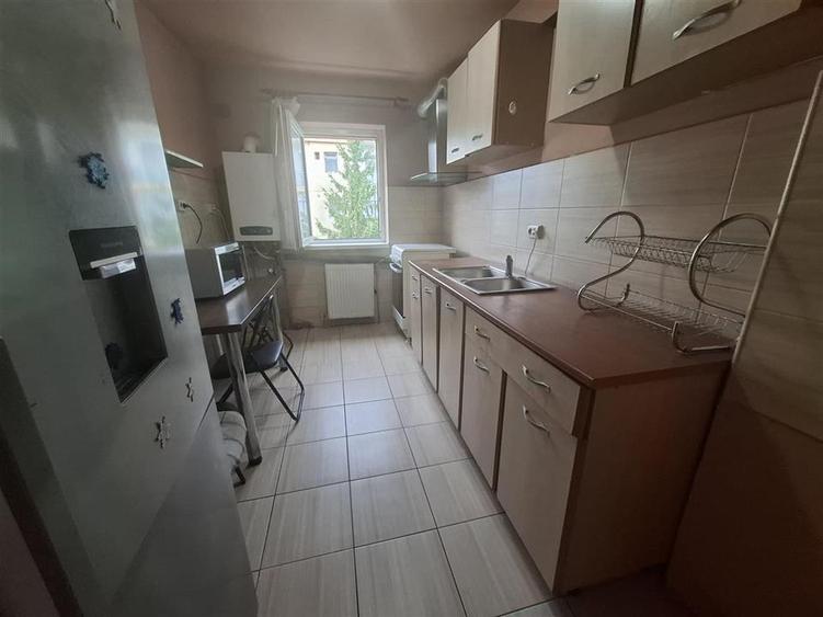 Apartament 4 camere decomandat 2 balcoane pivnita zona Rahovei