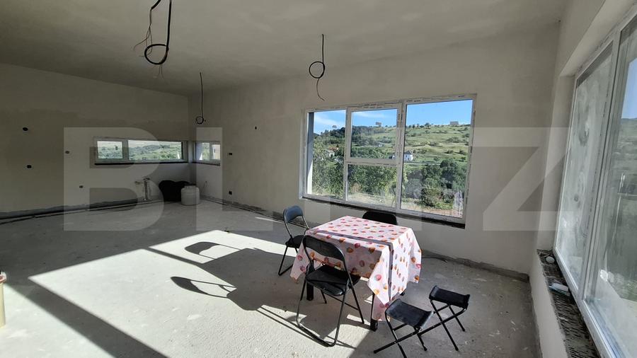 Casa pe un nivel, cu teren 2997 mp, panorama superba,Suceagu