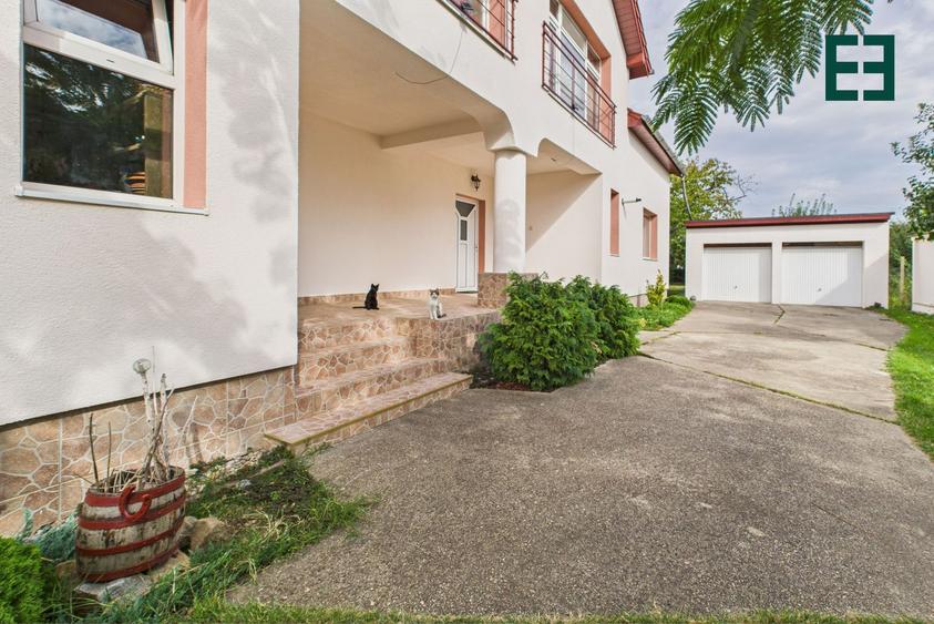 Casă tip Duplex cu 8 camere și 1080 mp teren  - Zona Bujac - Arad