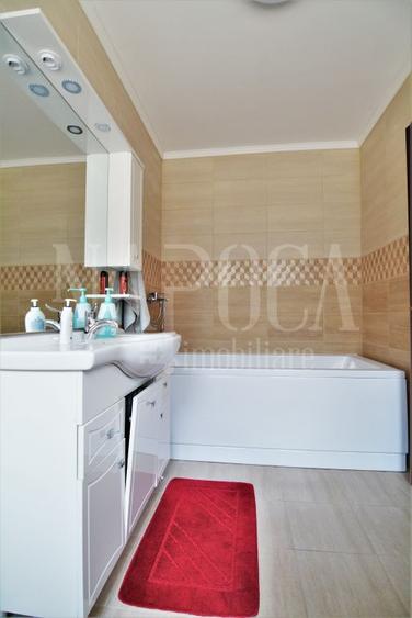 Casa 4 camere de vanzare in Floresti