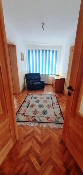 Casa cu suprafata de 140mp si teren 542mp,centrul localitatii Cristian