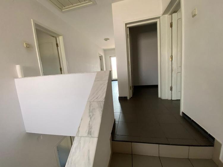 Casa 5 camere de vânzare Crangasi-Giulești