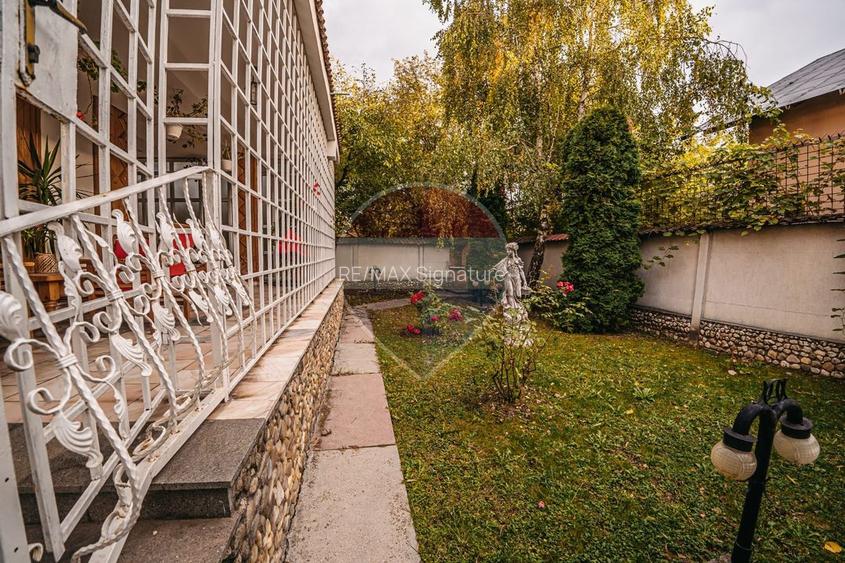 DE VANZARE Casă-muzeu în Răzvad | Reședință unică, 391 mp - 36