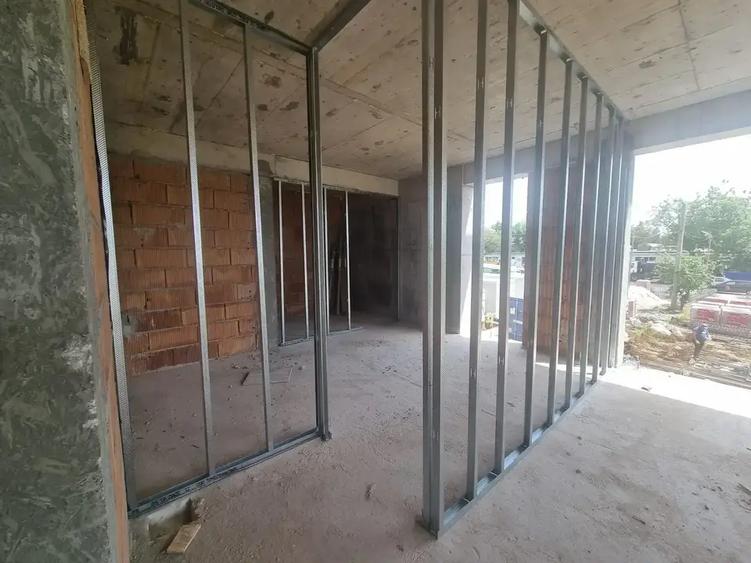 2 Camere Bucatarie Inchisa 10mp