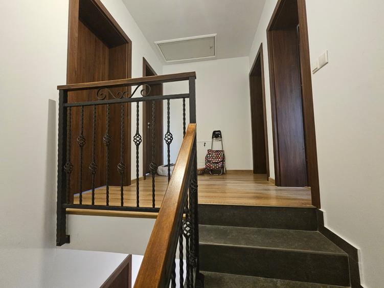 Duplex nou, 5 camere, P+E, cu perete despărțitor dublu, Dumbrăvița, comision 0%