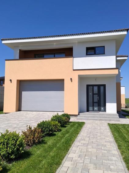 Casa individuală modernă în Chinteni, 700 mp teren