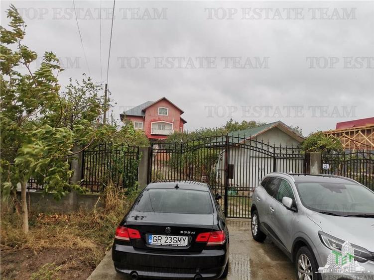 Vila cu etaj in Adunatii Copaceni, p+1+ pod + garaj + anexe, 5 camere, teren 100
