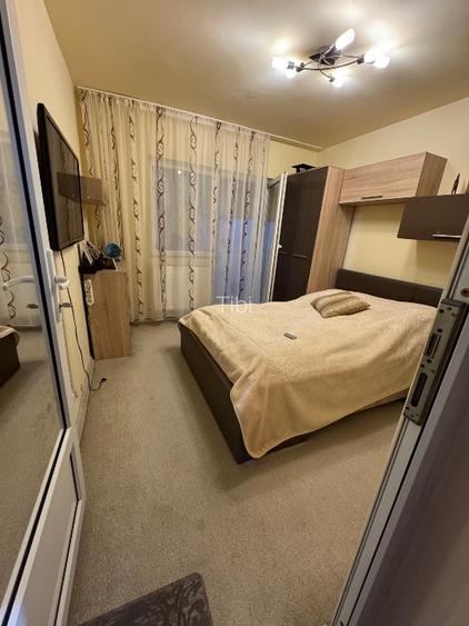 Proprietar vand apartament 3 camere Lipovei - 2