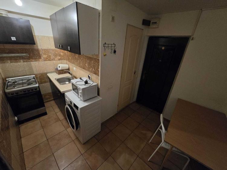 Vanzare Garsonieră 25 mp, mobilată și utilată, 5 min de metrou – Romancierilor