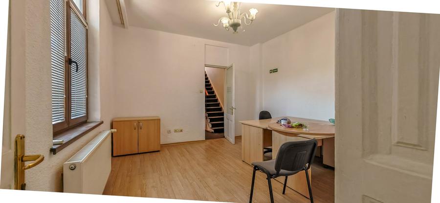 Vilă spațioasă de închiriat, 11 camere, București