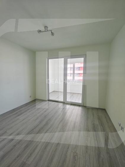 Apartament 3 camere, etaj intermediar, Zona Vivo - 4