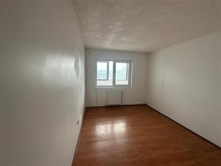 Apartament cu 5 camere de vanzare - Gara