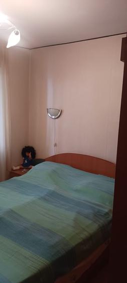 Bucur- Obor  metrou  - vanzare ap. 3 camere  decomandat