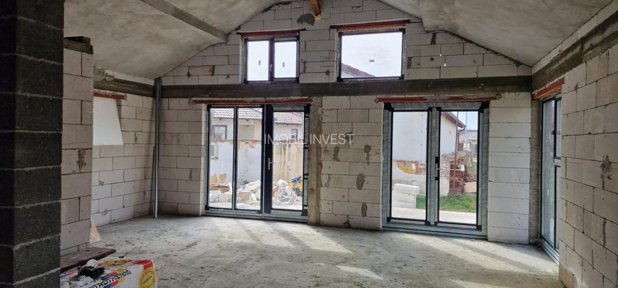 Construcție la Roșu pe Teren de 2.712 mp | Oarda – 160.000 € - 2