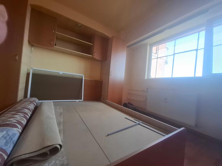 Apartament cu 3 camere