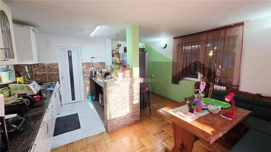 CASA 16 CAMERE TEREN 3259 DAMBUL ROTUND