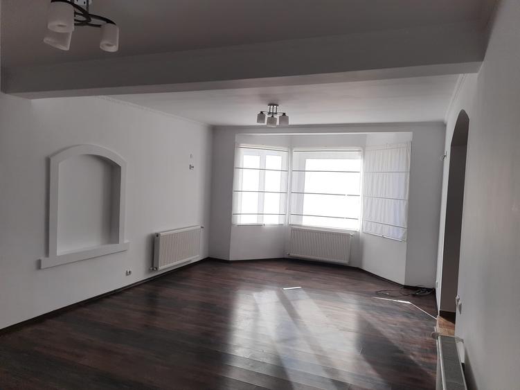Casă individuala de închiriat zona Corbeanca–Ostratu