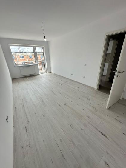 Apartament 3 camere etaj 2/3