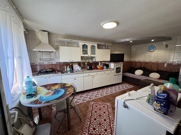 Casa caramida, zona Bar Bucov, renovata si extindere 2008-2018, Afi-Cora