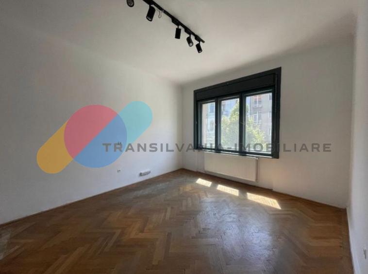 Apartament cu 4 camere, 125 Mp, ultracentral – Eroilor