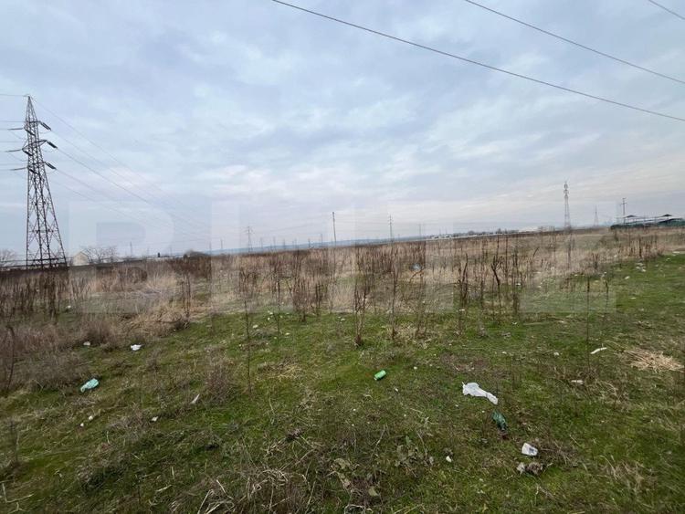 Teren Isalnita, 2022 mp, vizibilitate E70, utilitati in zona
