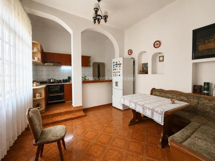 Casa ultracentrala de vanzare in Oradea, singur in curte, teren 500 mp - 5