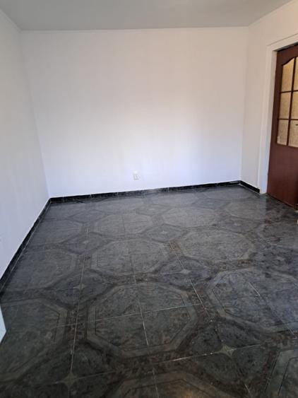 3 CAMERE  |  TOMIS NORD  |  CIRESICA