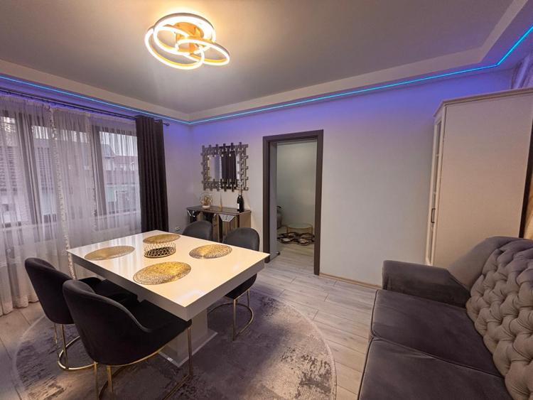 Apartament decomandat de vânzare – zonă centrală