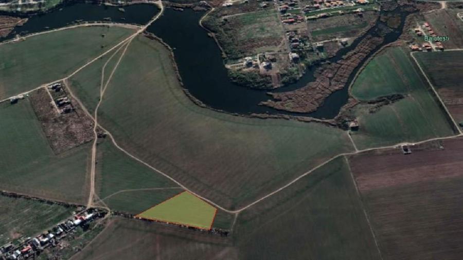 BALOTESTI Teren 10,000 MP Strada Lacului