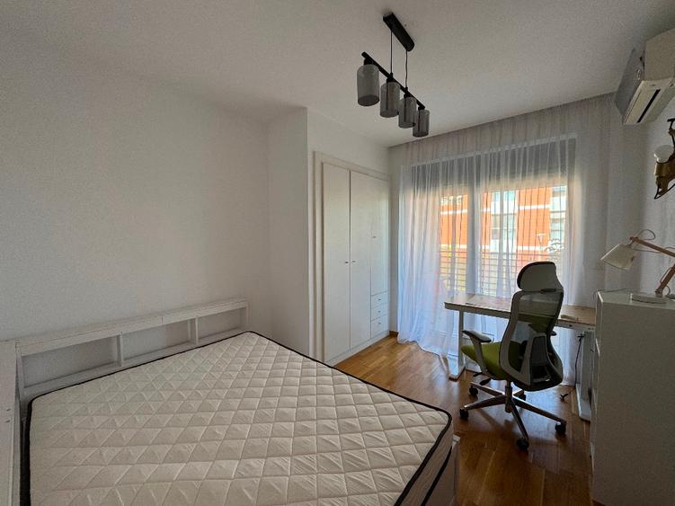 3 camere inchiriere Green Lake// Sisesti// loc de parcare in garaj