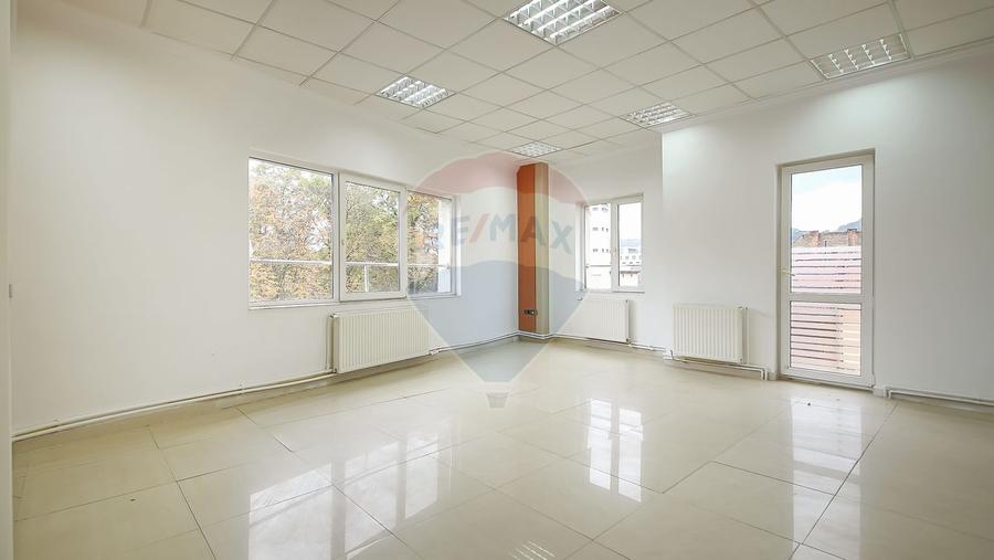Spațiu de birouri - de închiriat (Zona CUZA - Etaj 3)
