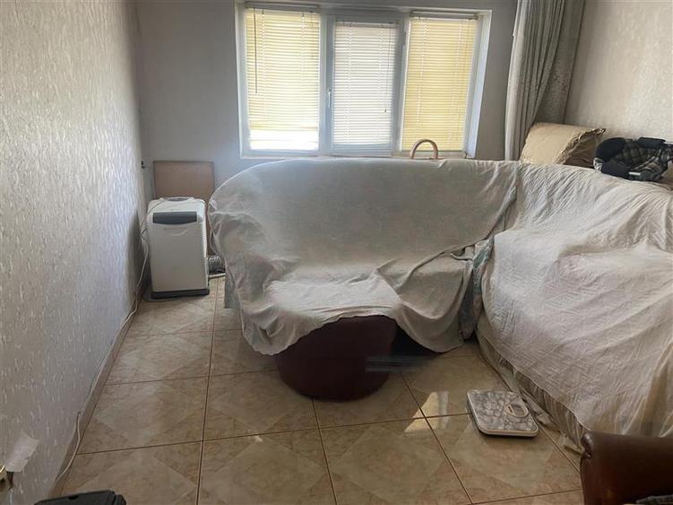 Apatament 2 camere , zona ultacentrala - Piata Moldovei , et 3 4 , decomandat ,