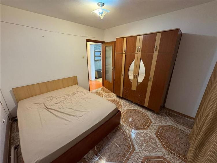 Apartament 2 camere, parter, zona Garii / Barsei, mobilat si utilat