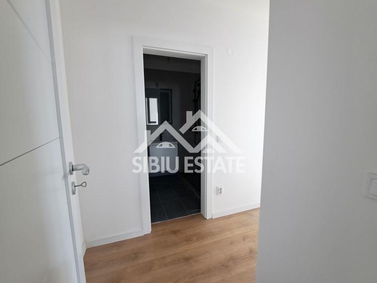 Apartament 4 camere, 2 bai bloc nou cu lift si parcare