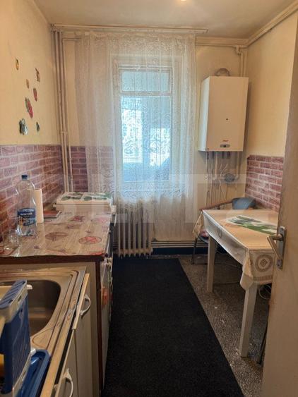Apartament 3 camere, 67 mp, decomandat, zona Nicolae Balcescu
