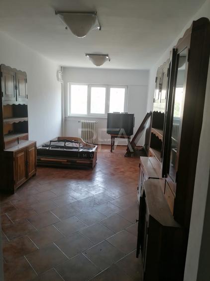 3 camere, 4/10, anvelopat, 84 mp-Gorjului