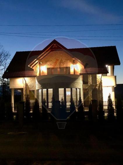 Casă modernă cu 5 camere | Tăuții de Sus | Lux și confort