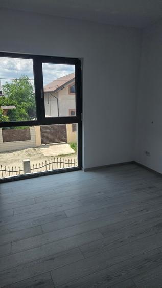 Duplex pe strada Fluturilor 110000+TVA,cu centrala pe gaze si pompa de caldura