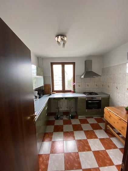Proprietar – 3 camere, zona Budapesta, Unirii-Tineretului, complet mobilat