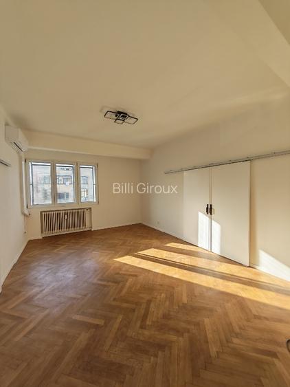 Apartament spațios de lux, renovat integral, zonă excelentă - 14