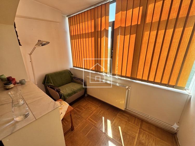 Comision 0, 4 camere, Turnisor Sibiu, decomandat, lift, 2 bai, 81 mpu