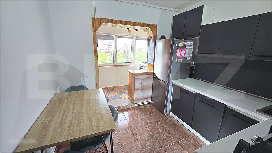 Apartament de vanzare, decomandat, 45 mp utili, 2 balcoane, loc de parcare