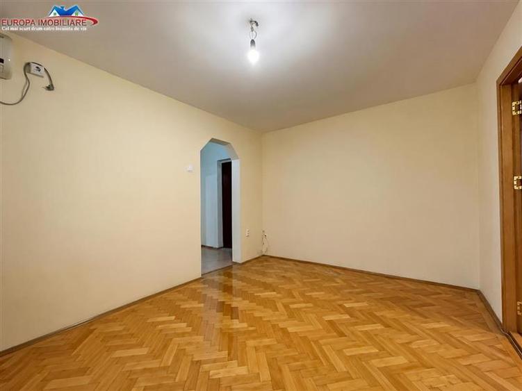 Apartament 4 camere de vanzare zona Alunisului -Tulcea