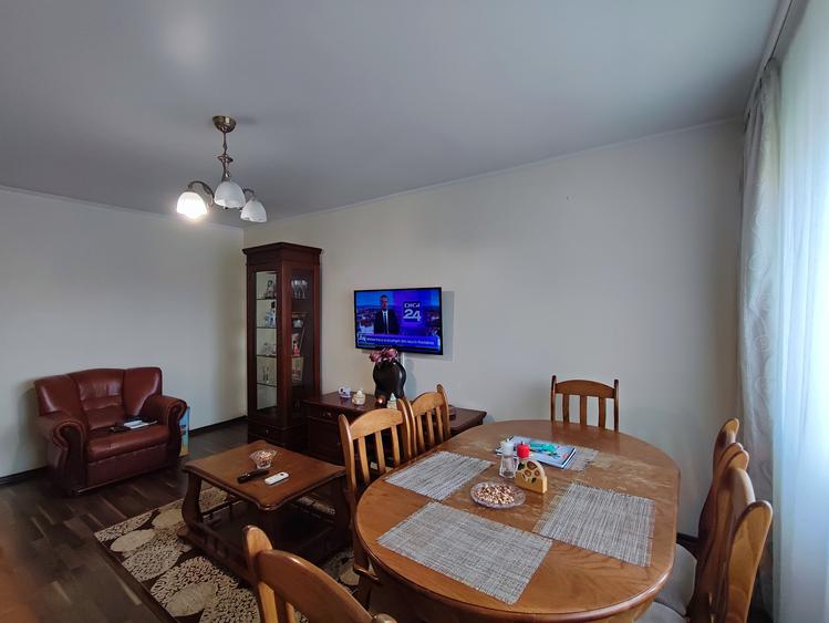 Apartament 3 camere si loc de parcare de inchiriat in Inel 1