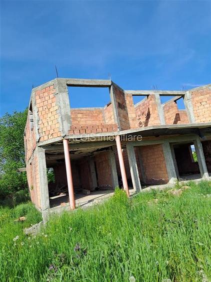 Casa nefinalizata de vanzare in Stupini - 4