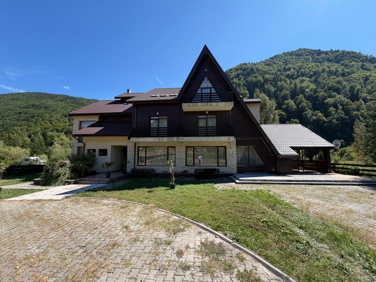 VÂNZARE PENSIUNE AGROTURISTICĂ 4 STELE – LEPȘA TULNICI VRANCEA