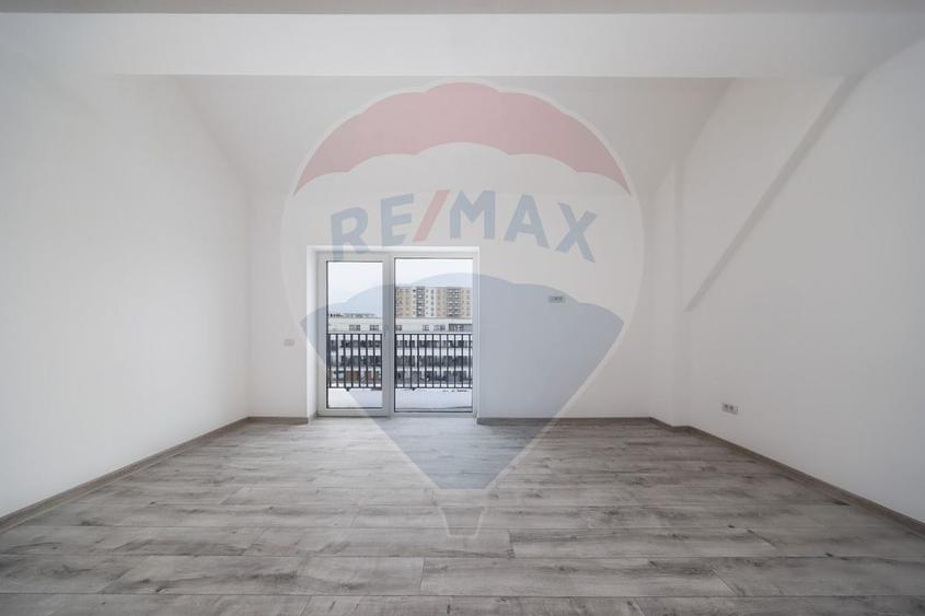Apartament nou - loc parcare acoperit inclus