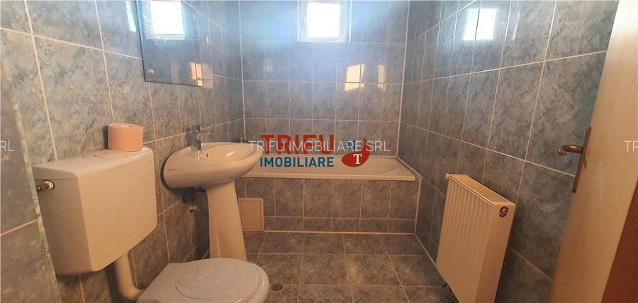 Apartament 3 camere de inchiriat Cetate etaj 2