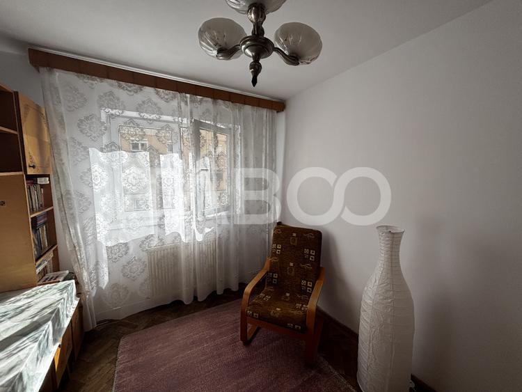 Apartament de inchiriat cu 3 camere 2 baii mobilat utilat Strand
