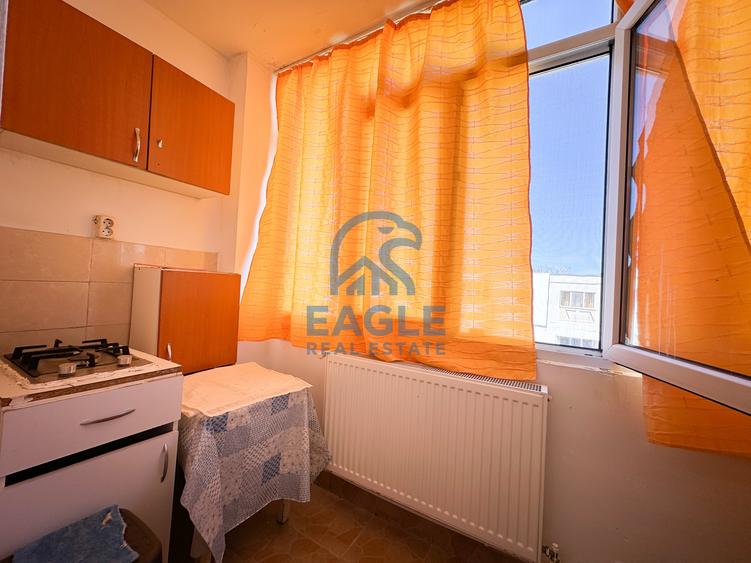 KM 5 - Apartament cu 2 camere decomandat cu centrala si balcon